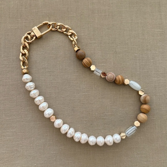 Modern Half Pearl Stone Necklace - Picture 2 of 8